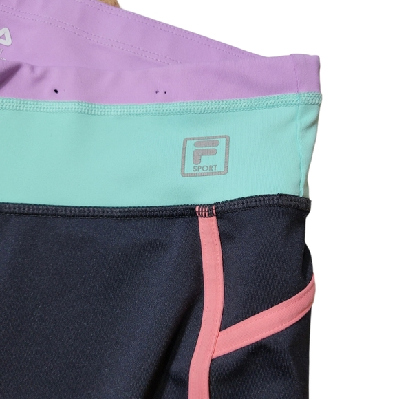 Women's Fila Sport Cropped Leggings Sz Medium - Picture 4 of 4